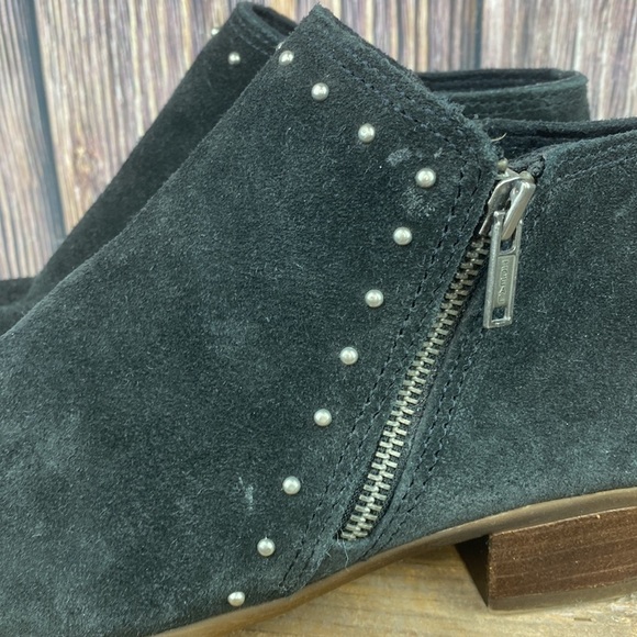 Minnietonka Black Suede Ankle Booties- Size 8 - Picture 4 of 12
